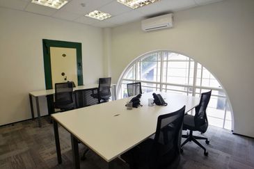 Beach Street Serviced Office Got for 1-100 pax use