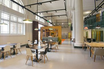 Beach Street Serviced Office Got for 1-100 pax use