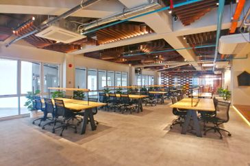 Sekitar 26 Enterprise Service Office Got 1-50 pax 