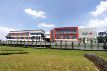 Sekitar 26 Enterprise Service Office Got 1-50 pax 