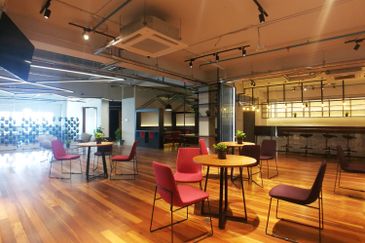 Sekitar 26 Enterprise Service Office Got 1-50 pax 