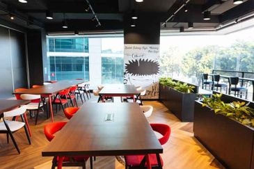 UOA Business Park Serviced Office Got 1-50 pax MSC