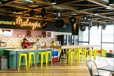 UOA Business Park Serviced Office Got 1-50 pax MSC