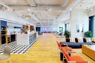 Equatorial Plaza Serviced Office Got 1-200 pax use