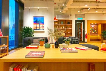 Equatorial Plaza Serviced Office Got 1-200 pax use