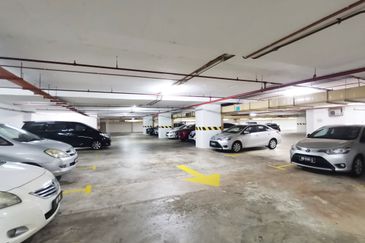 Bangunan Palm Grove Ground Floor Showroom