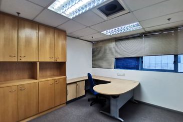 Bangunan Palm Grove Fitted Office, Glenmarine