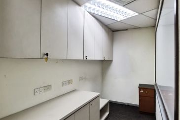 Bangunan Palm Grove Fitted Office, Glenmarine