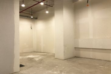 KYM Tower Retail Unit From 400sf up