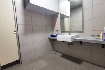 Fully Furnished Office @ Riverson KK Sabah 2192sf