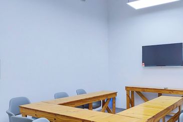 Medini Iskandar Serviced Office For 1-10 pax use