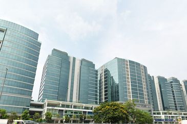 UOA Business Park Fully Furnished Office Near LRT