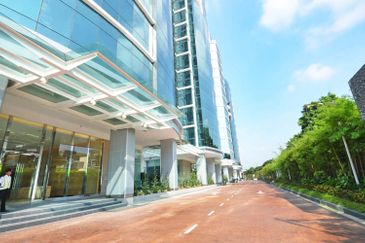 UOA Business Park Fully Furnished Office Near LRT