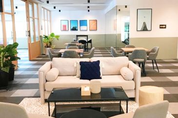 Medini 6 Serviced Office Got For 1-50 pax use MSC