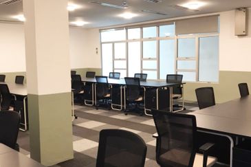 Medini 6 Serviced Office Got For 1-50 pax use MSC