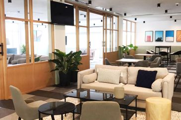 Medini 6 Serviced Office Got For 1-50 pax use MSC