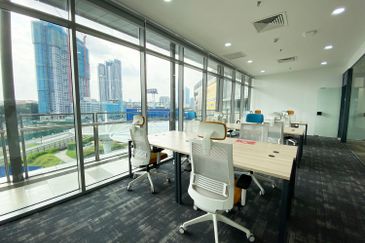 MyTown Serviced Office Available For 1-10 pax use 