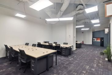 MyTown Serviced Office Available For 1-10 pax use 