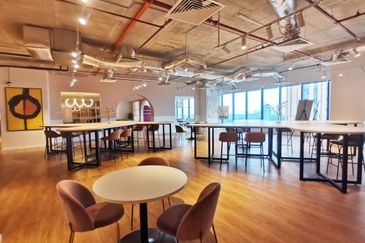 Menara EcoWorld (The Stride Strata Office @ BBCC)