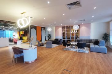 Menara EcoWorld (The Stride Strata Office @ BBCC)