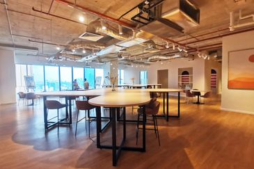 Menara EcoWorld (The Stride Strata Office @ BBCC)