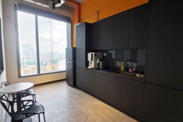 Menara EcoWorld (The Stride Strata Office @ BBCC)