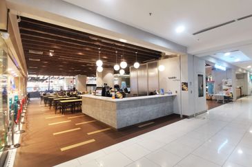 Quill City Mall LG Retail Unit 1151sf