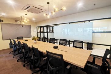 Syopz Mall Taylor’s Lakeside Bandar Sunway Serviced Office Available For 1-30 pax use Fully Furnised