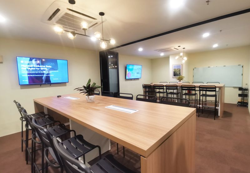 Syopz Mall Taylor’s Lakeside Bandar Sunway Serviced Office Available For 1-30 pax use Fully Furnised