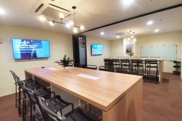 Syopz Mall Taylor’s Lakeside Bandar Sunway Serviced Office Available For 1-30 pax use Fully Furnised