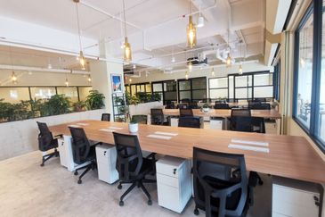 Syopz Mall Taylor’s Lakeside Bandar Sunway Serviced Office Available For 1-30 pax use Fully Furnised