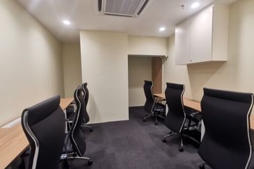 Syopz Mall Taylor’s Lakeside Bandar Sunway Serviced Office Available For 1-30 pax use Fully Furnised