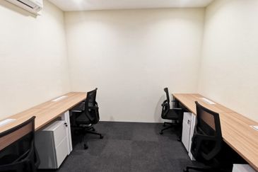 Syopz Mall Taylor’s Lakeside Serviced Office For 30 pax use Fully Furnished