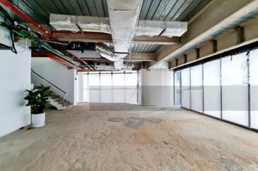 Menara AIA Sentral (formerly Menara Standard Chartered)