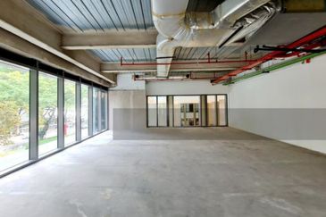 Menara AIA Sentral (formerly Menara Standard Chartered)