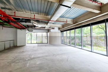 Menara AIA Sentral (formerly Menara Standard Chartered)