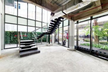 Menara AIA Sentral (formerly Menara Standard Chartered)