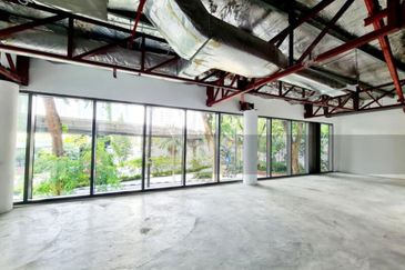 Menara AIA Sentral (formerly Menara Standard Chartered)