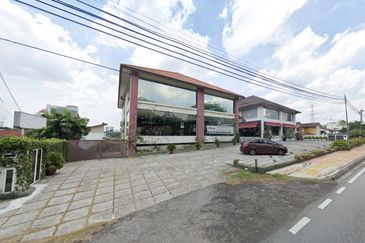 Ground Floor & 1st Floor Showroom @ Jalan Gasing Petaling Jaya, 7000sf