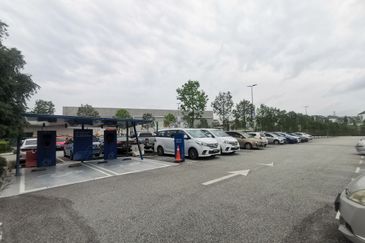 Gamuda Gardens Waterfront Village Ground Floor Retail 817sf