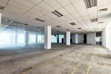 Warehouse @ Hicom-Glenmarie Industrial Park 20300sf