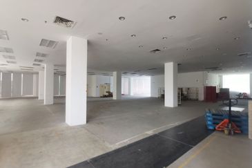 Warehouse @ Hicom-Glenmarie Industrial Park 20300sf