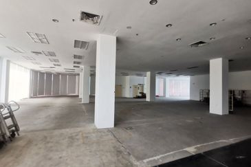 Warehouse @ Hicom-Glenmarie Industrial Park 20300sf