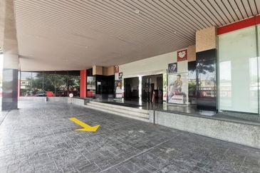 Warehouse @ Hicom-Glenmarie Industrial Park 20300sf