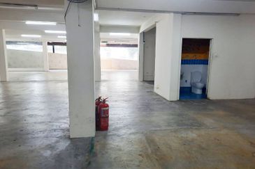 Jalan Universiti (Jalan Prof Diraja Ungku Aziz)