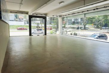 Jalan Universiti (Jalan Prof Diraja Ungku Aziz)