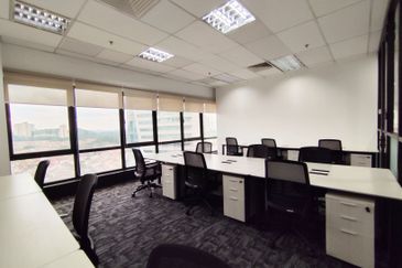  8 First Avenue @ Bandar Utama Serviced Office Available For 1-50 pax use MD Status Link to MRT Station