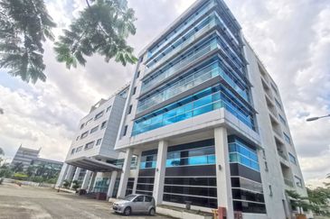 Prima 9 @ Cyberjaya Serviced Office For 13 pax use MD Status