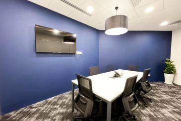 Menara Pelangi @ Johor Bahru Serviced Office For 10 pax use Connected to Plaza Pelangi mall