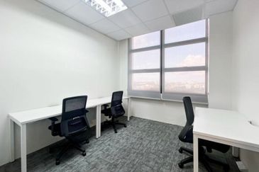 Menara Pelangi @ Johor Bahru Serviced Office For 10 pax use Connected to Plaza Pelangi mall